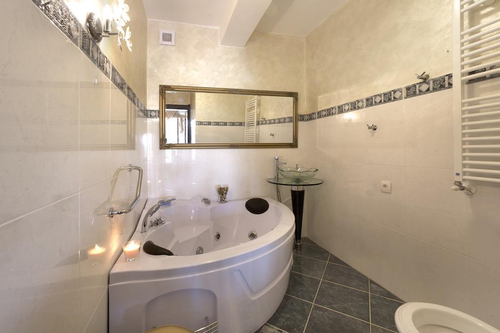 Villa Castello Rausch Valkarin Szoba fotó